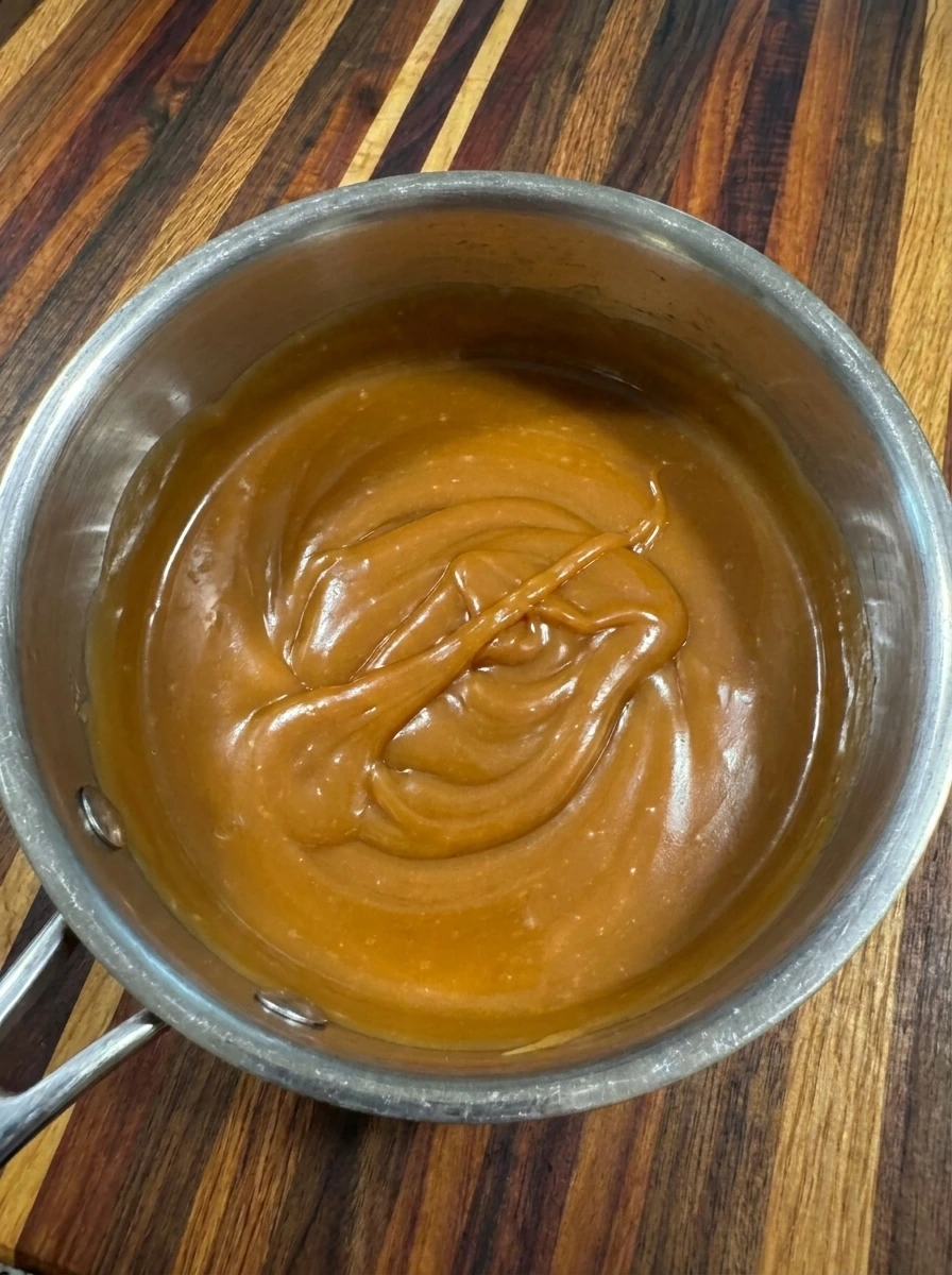 Melted caramel for Caramel Apple Pretzel Bites
